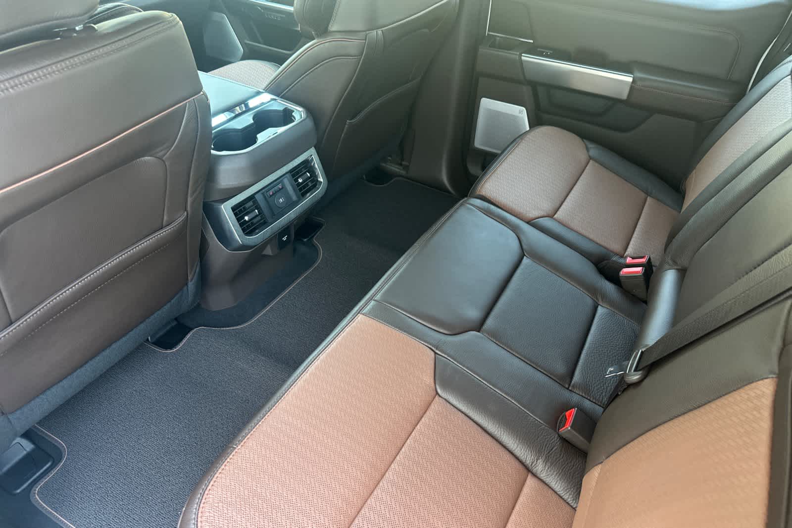 2025 Ford F-350 King Ranch photo 4