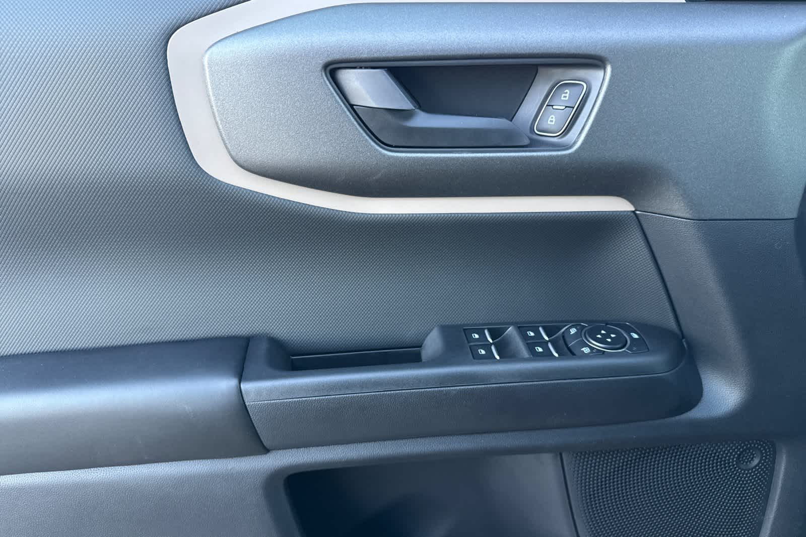 Thumbnail: 2025 Ford Bronco Sport - 12