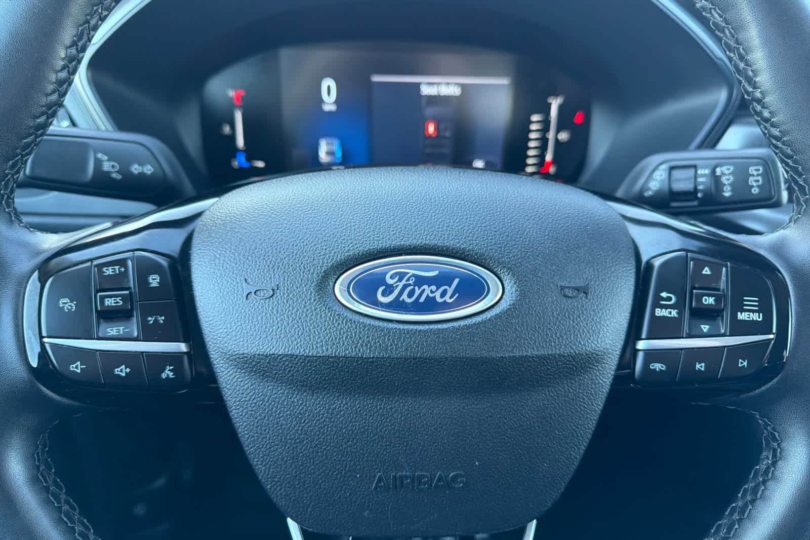 Thumbnail: 2023 Ford Escape - 24