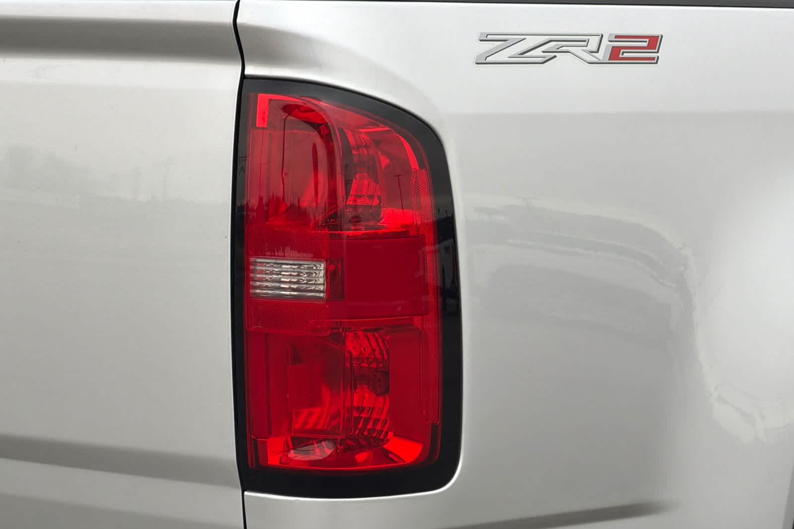 Thumbnail: 2018 Chevrolet Colorado - 26