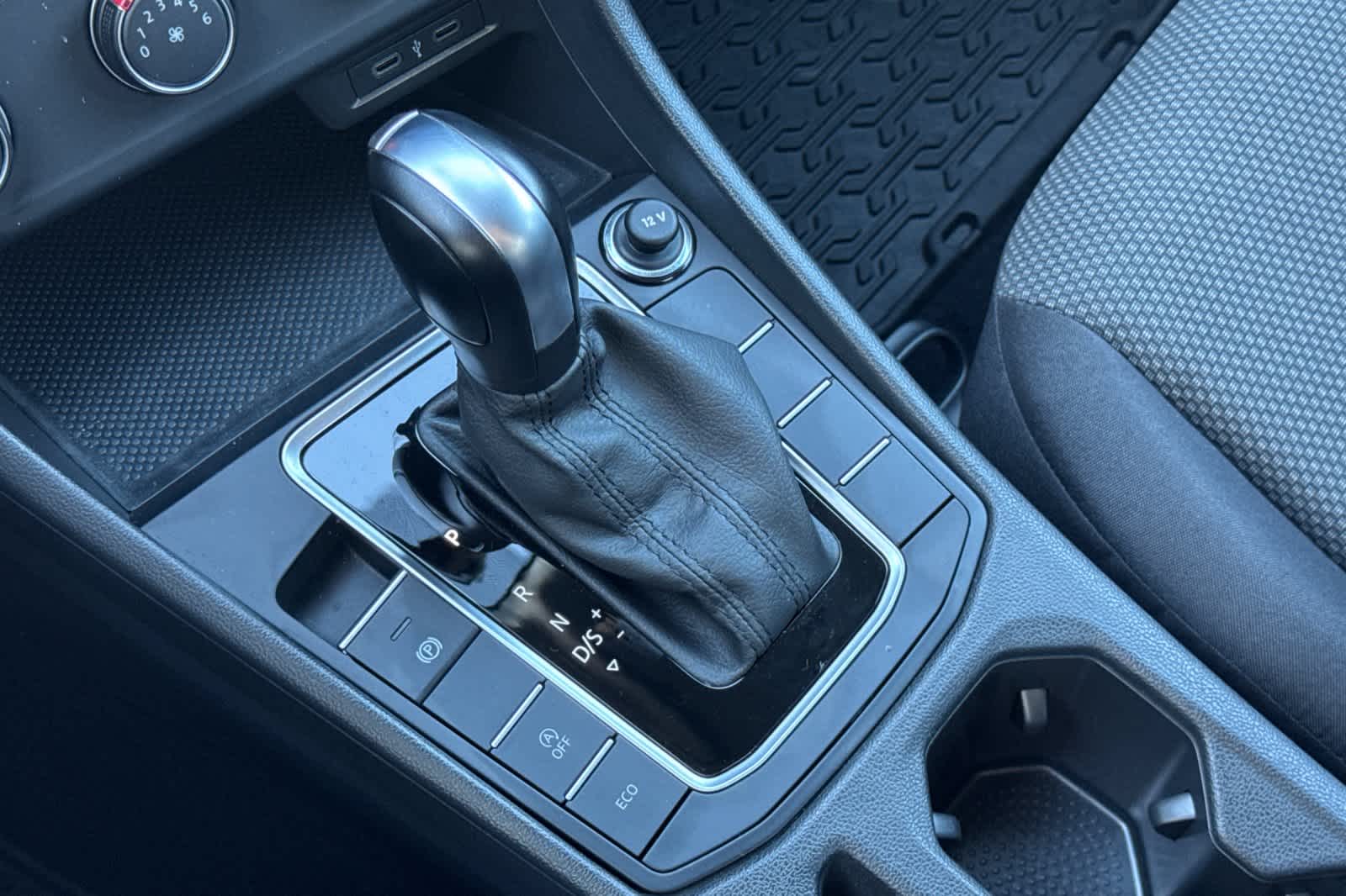 Thumbnail: 2020 Volkswagen Jetta - 20