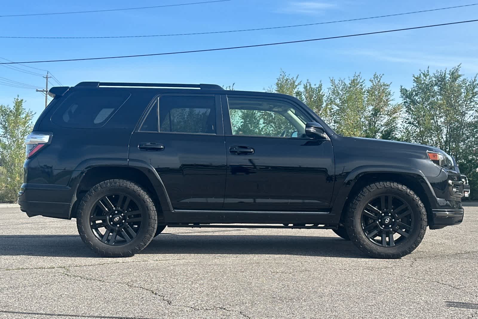 Thumbnail: 2020 Toyota 4Runner - 8