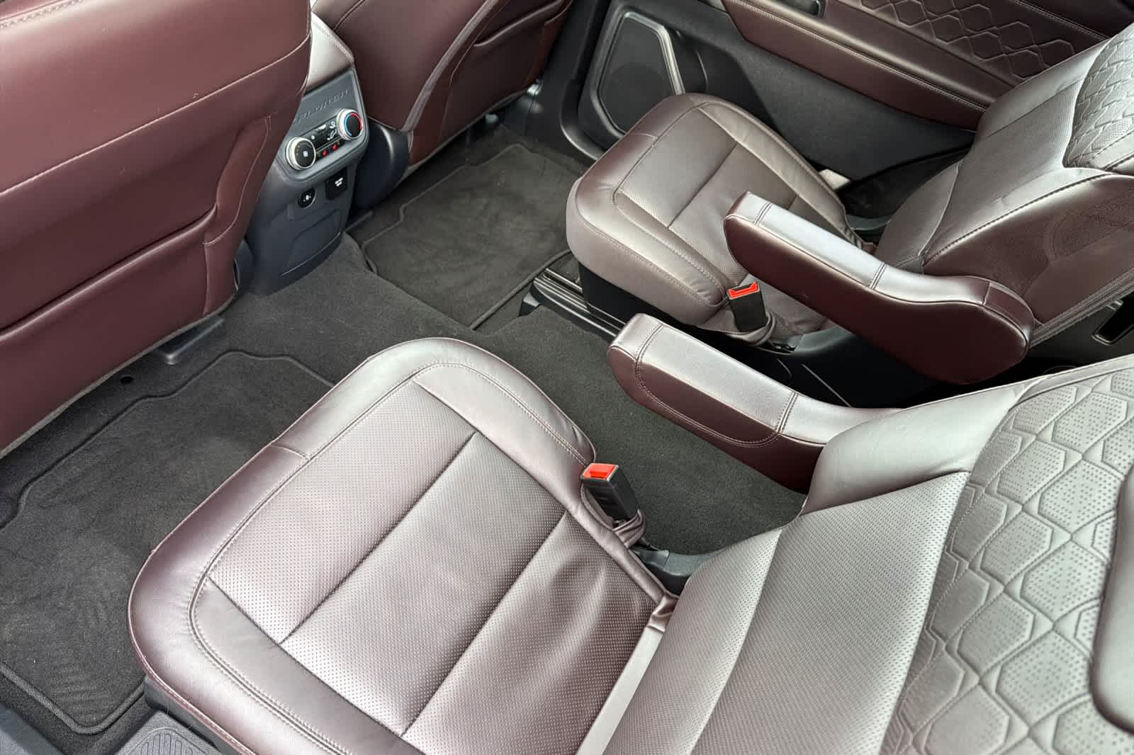 Thumbnail: 2025 Ford Explorer - 4