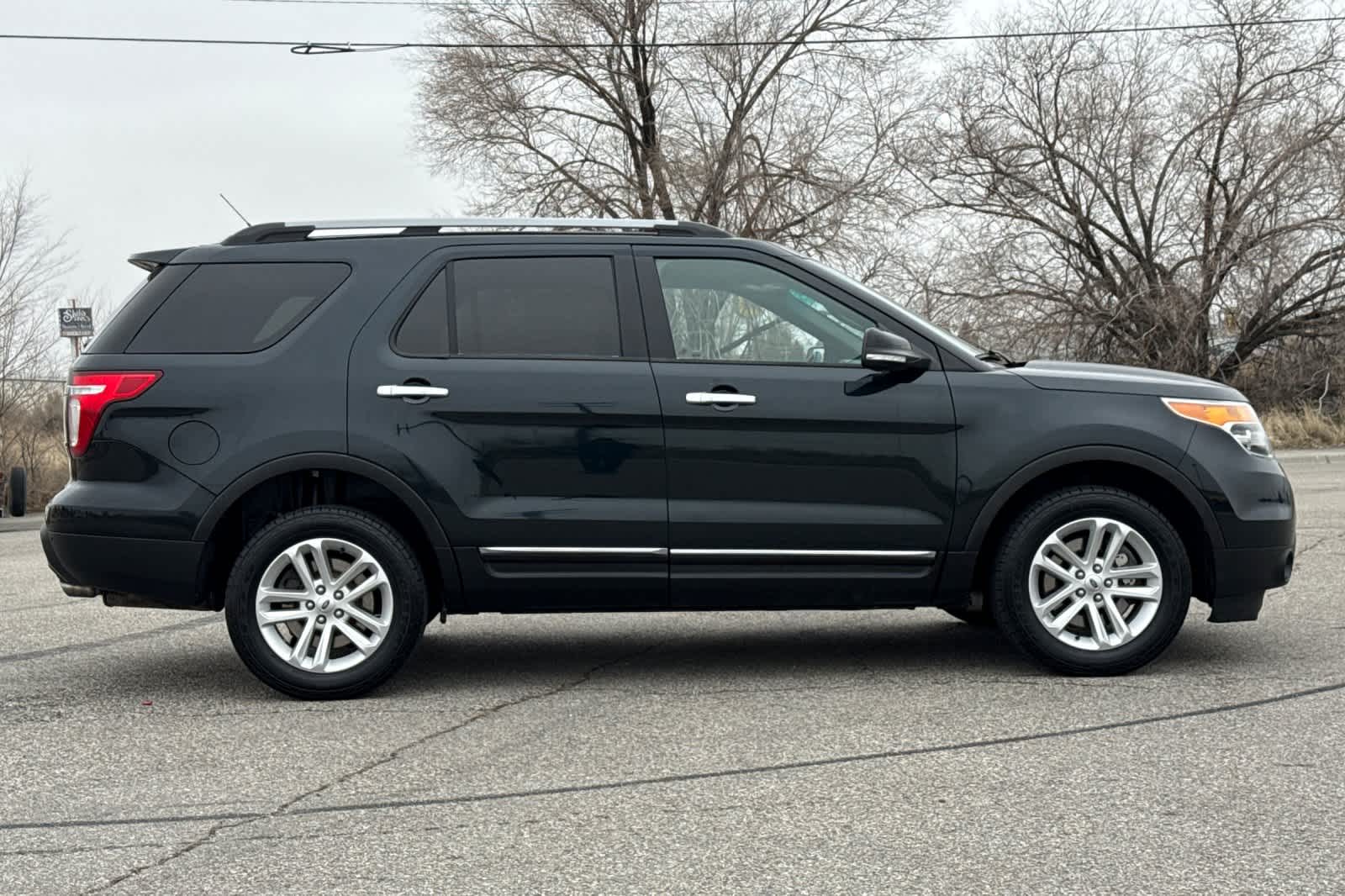 Thumbnail: 2015 Ford Explorer - 8