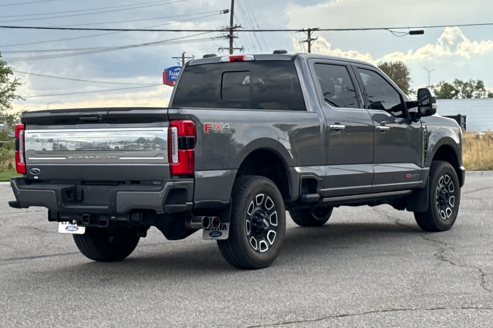 2024 Ford F-350 Platinum photo 2