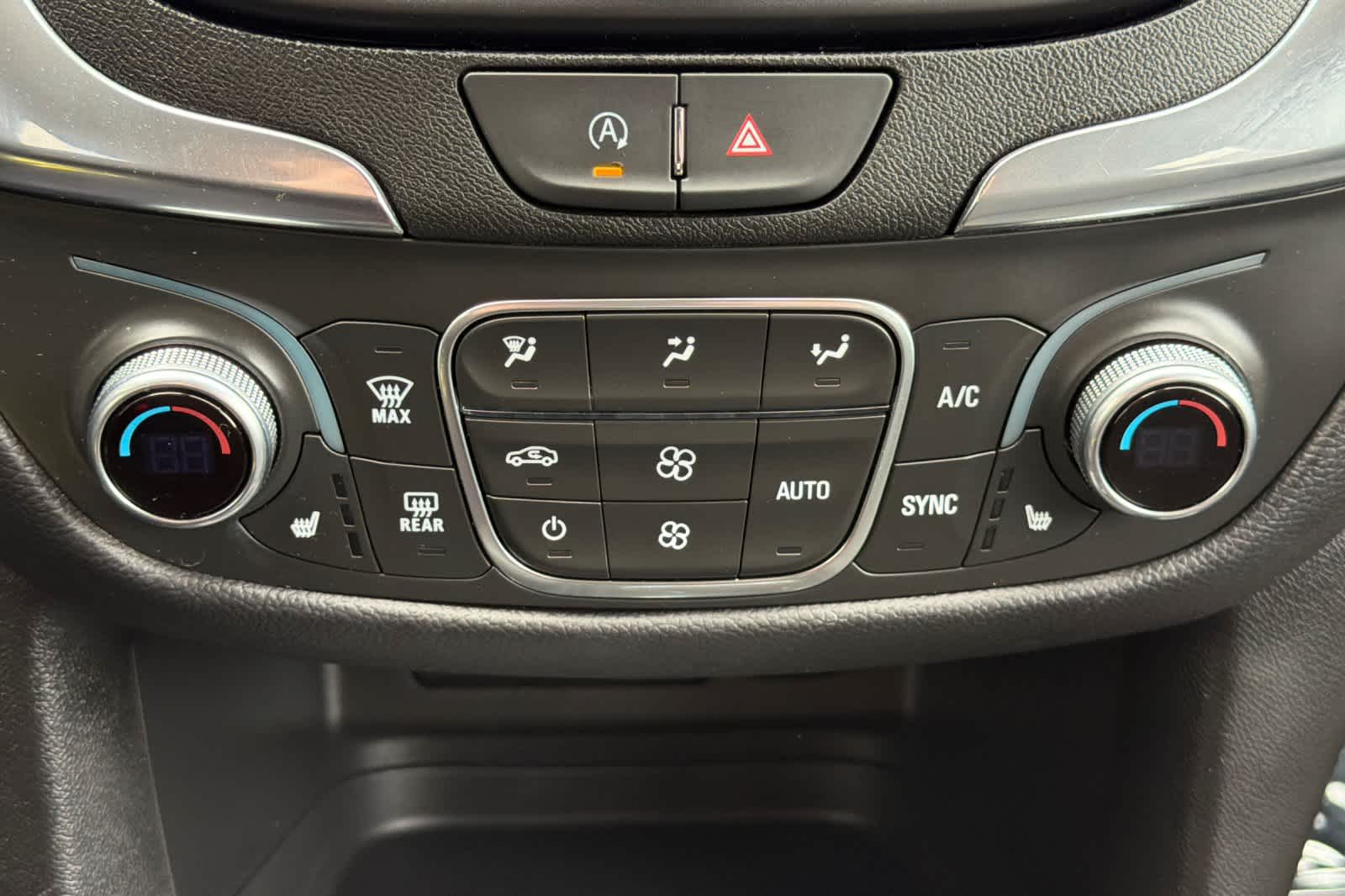 Thumbnail: 2024 Chevrolet Equinox - 20