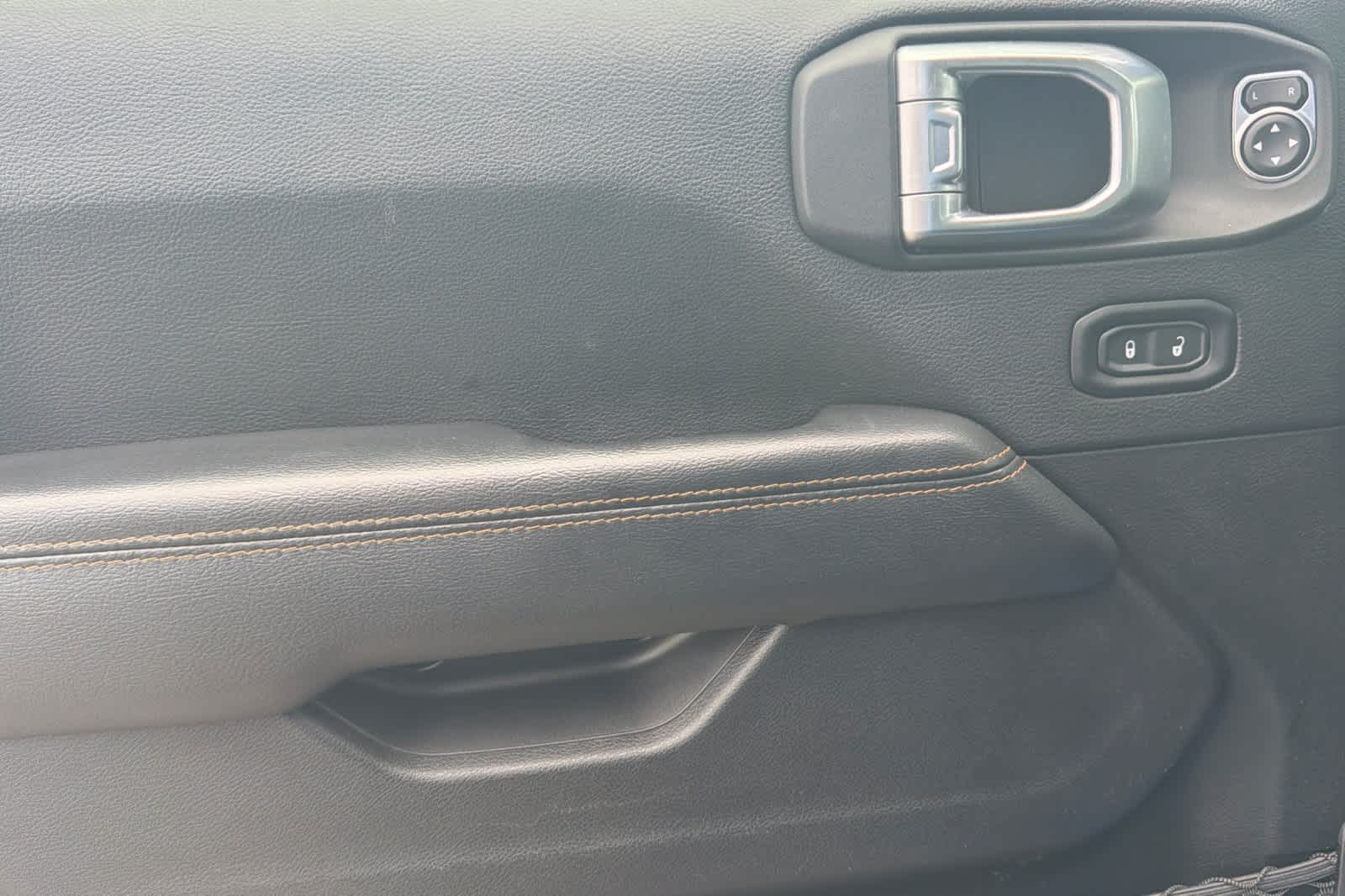 Thumbnail: 2022 Jeep Gladiator - 12