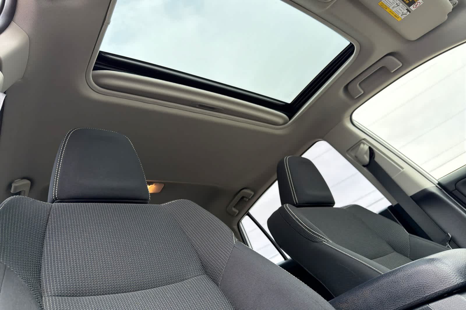 Thumbnail: 2018 Toyota RAV4 - 17