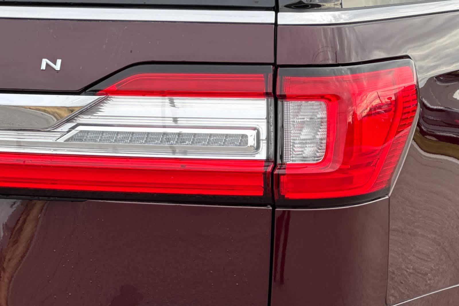 Thumbnail: 2020 Lincoln Navigator - 29