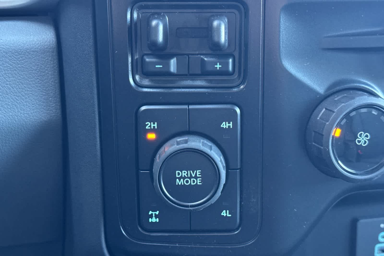 Thumbnail: 2026 Ford F-350 - 28