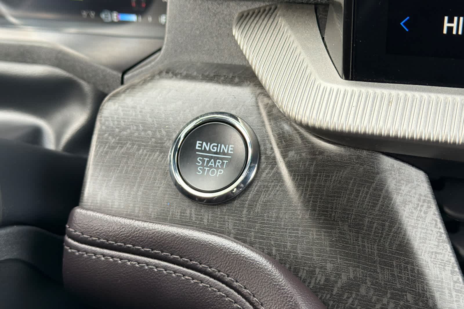 Thumbnail: 2025 Ford Explorer - 24