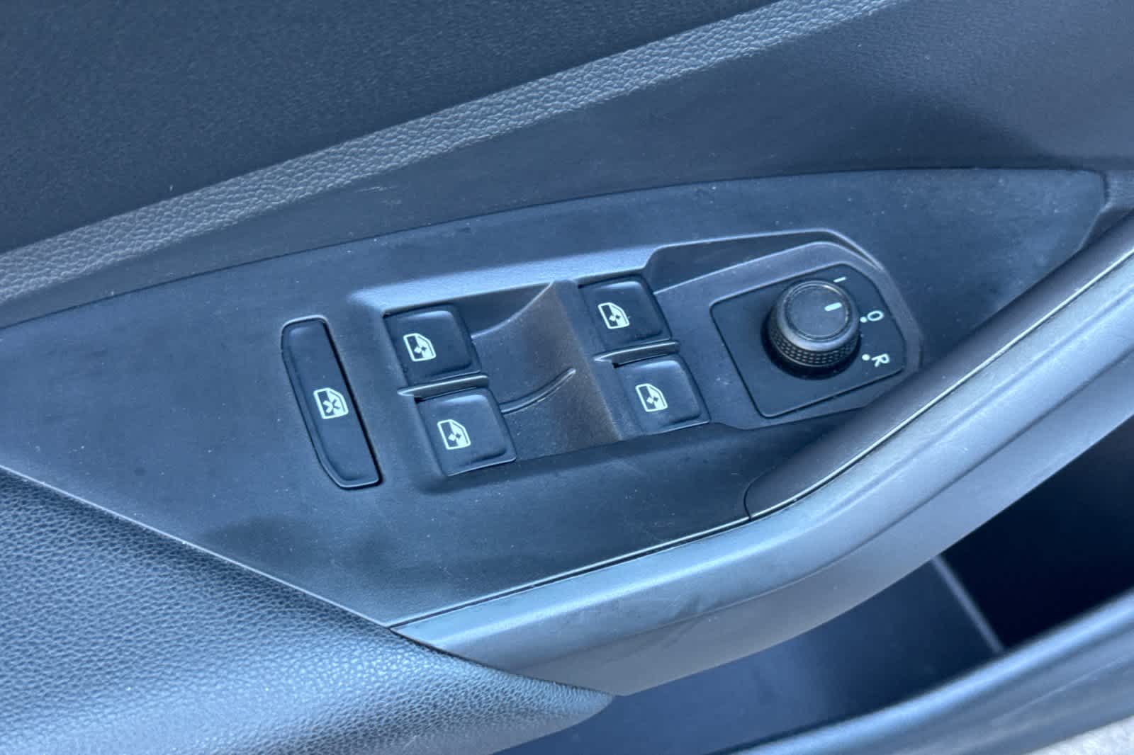 Thumbnail: 2020 Volkswagen Jetta - 13