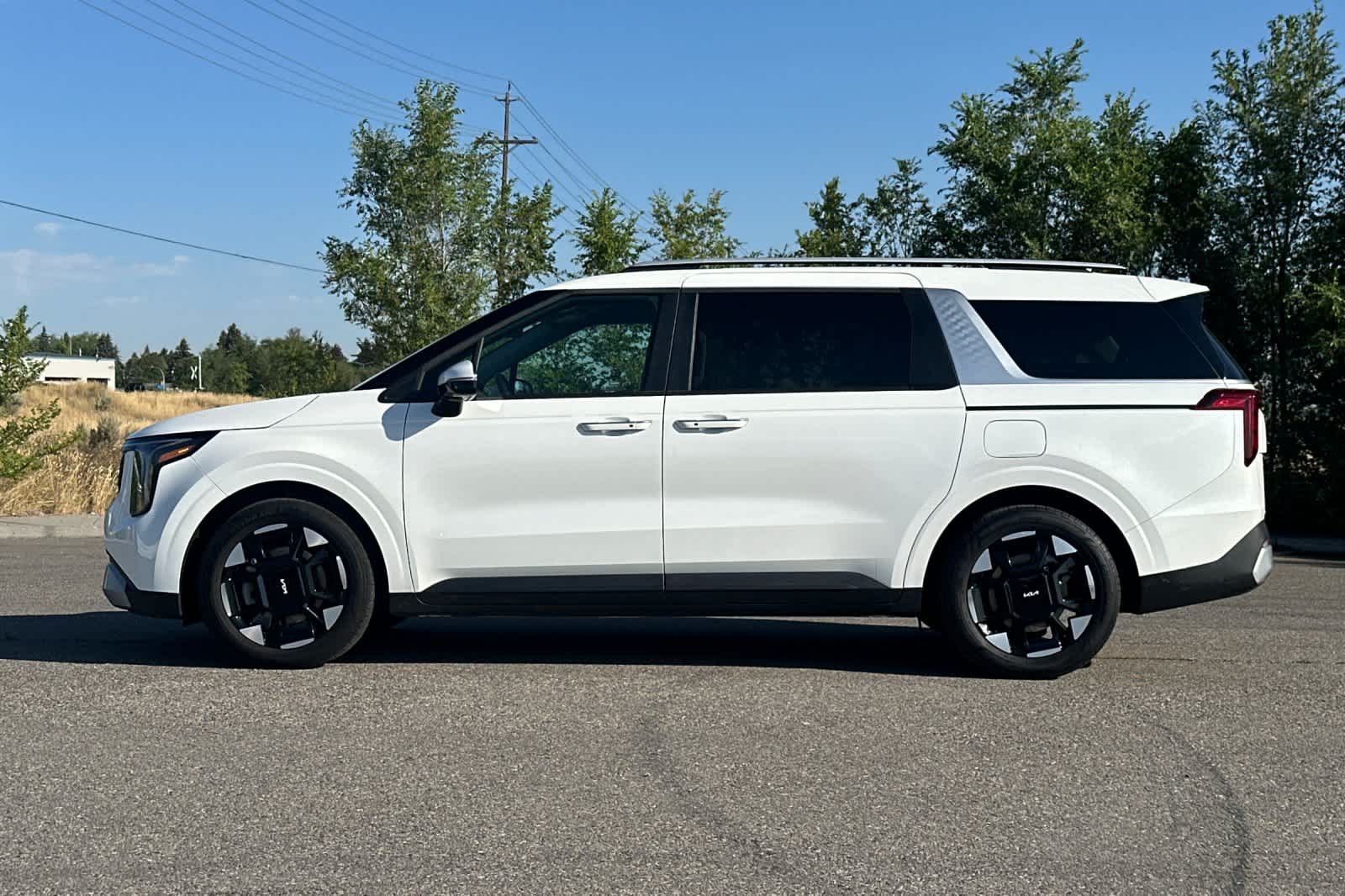 Thumbnail: 2025 Kia Carnival - 5