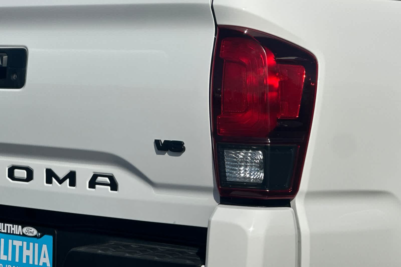 Thumbnail: 2021 Toyota Tacoma - 25