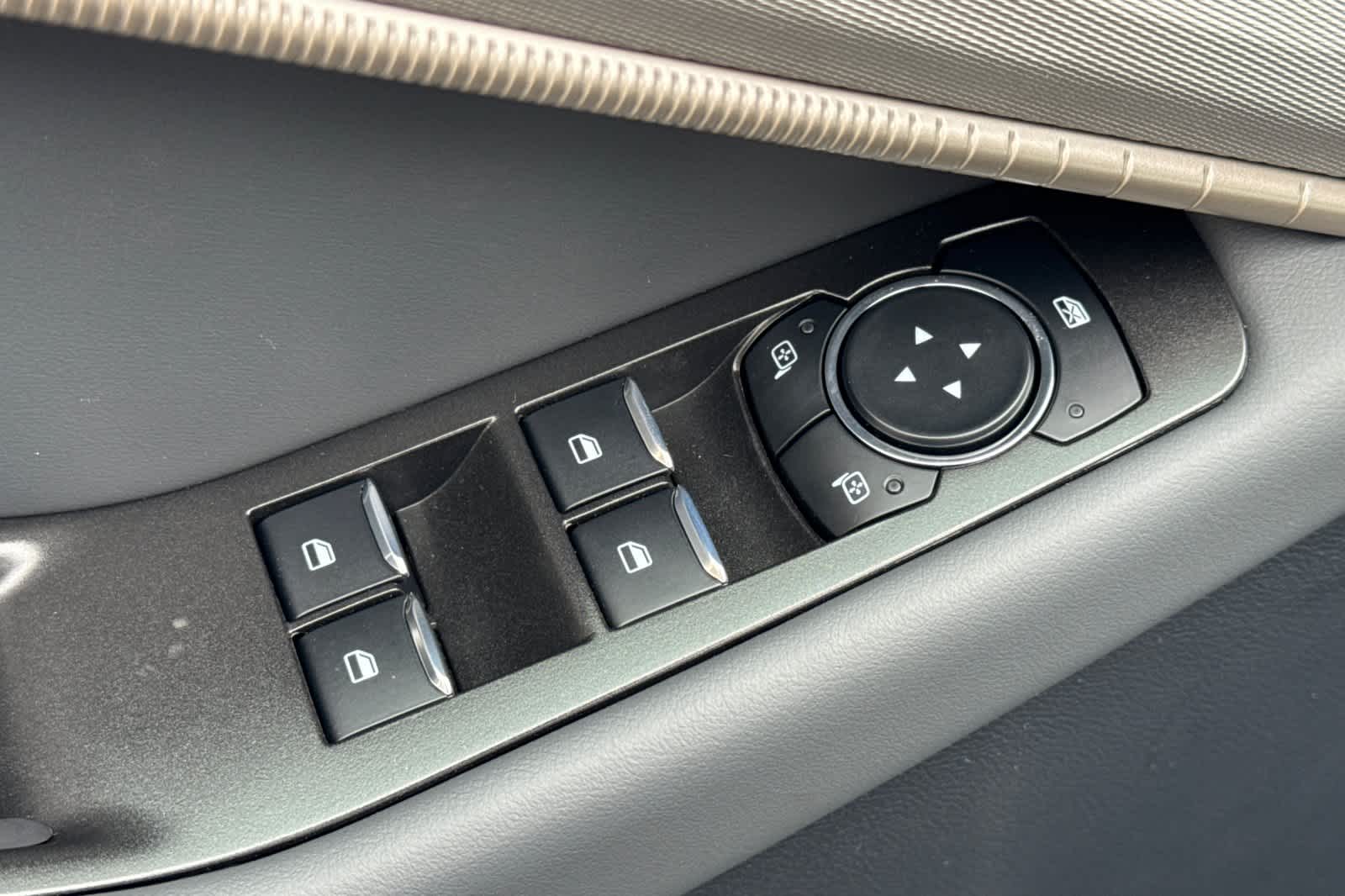 Thumbnail: 2026 Ford Explorer - 13