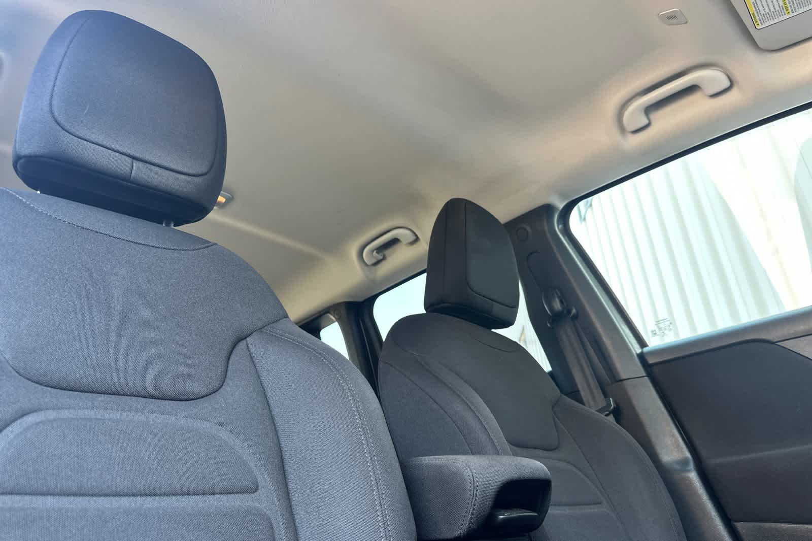 Thumbnail: 2018 Jeep Renegade - 17