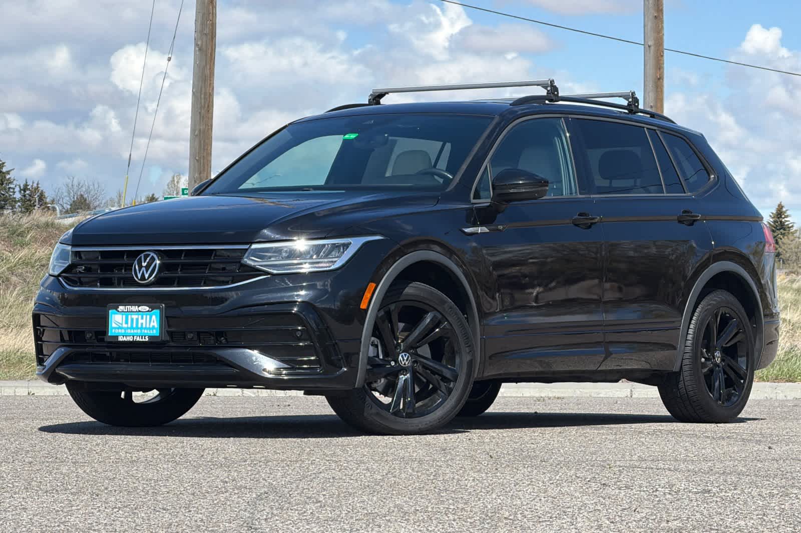 2023 Volkswagen Tiguan SE R-LINE BLACK