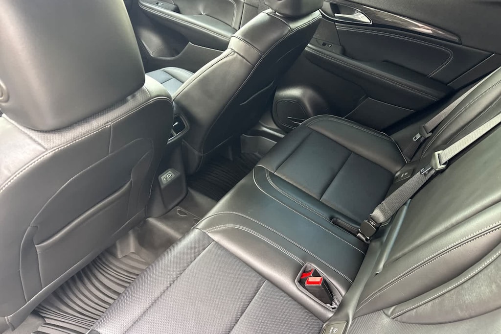 Used 2023 Buick Envision Essence SUV