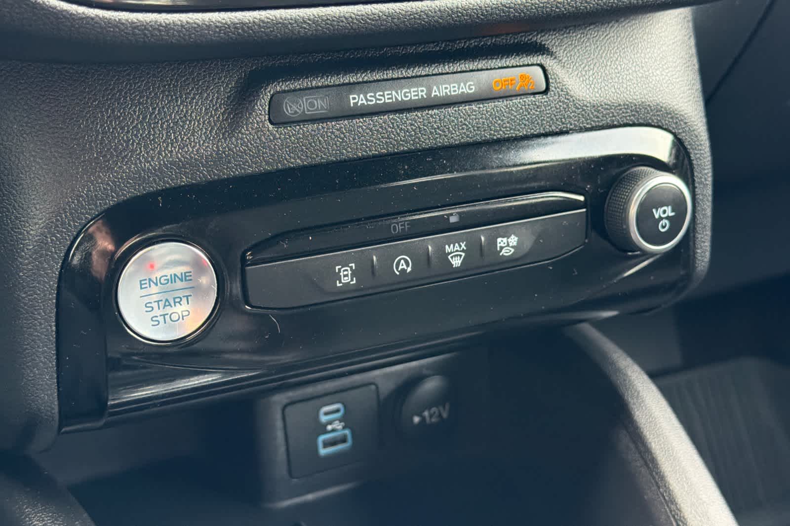 Thumbnail: 2023 Ford Escape - 21