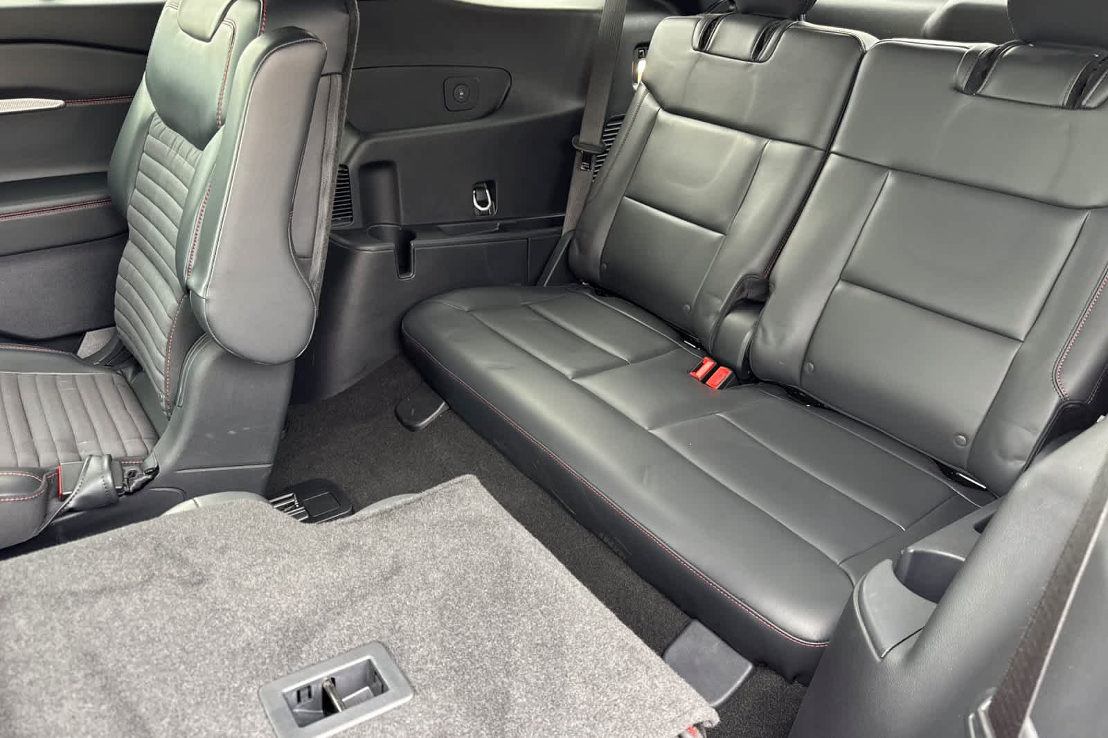 Thumbnail: 2025 Ford Explorer - 15