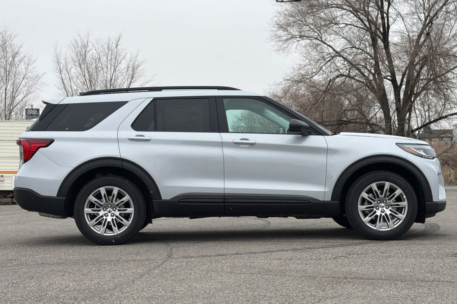 Thumbnail: 2026 Ford Explorer - 8