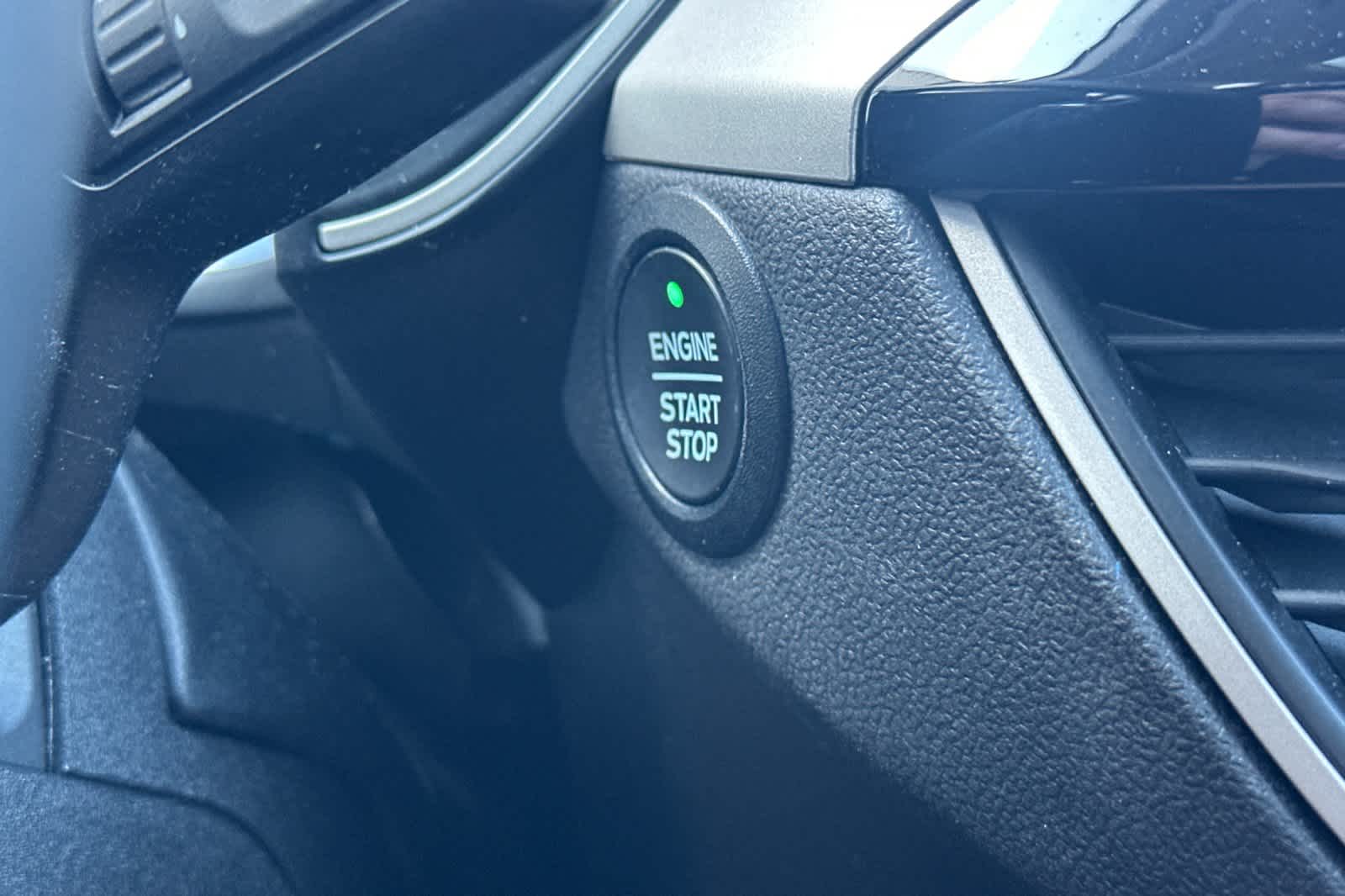 Thumbnail: 2021 Ford Escape - 23