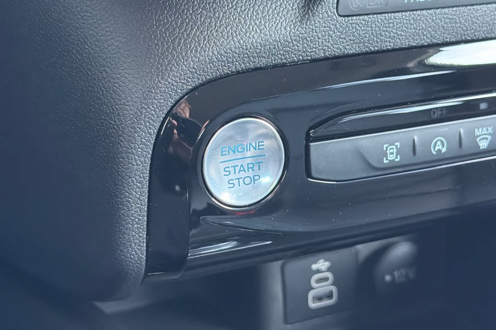 Thumbnail: 2025 Ford Escape - 23