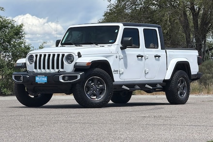 2020 Jeep Gladiator Overland Truck Crew Cab