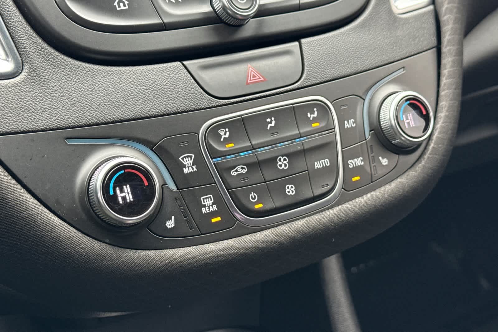 Thumbnail: 2019 Chevrolet Malibu - 19