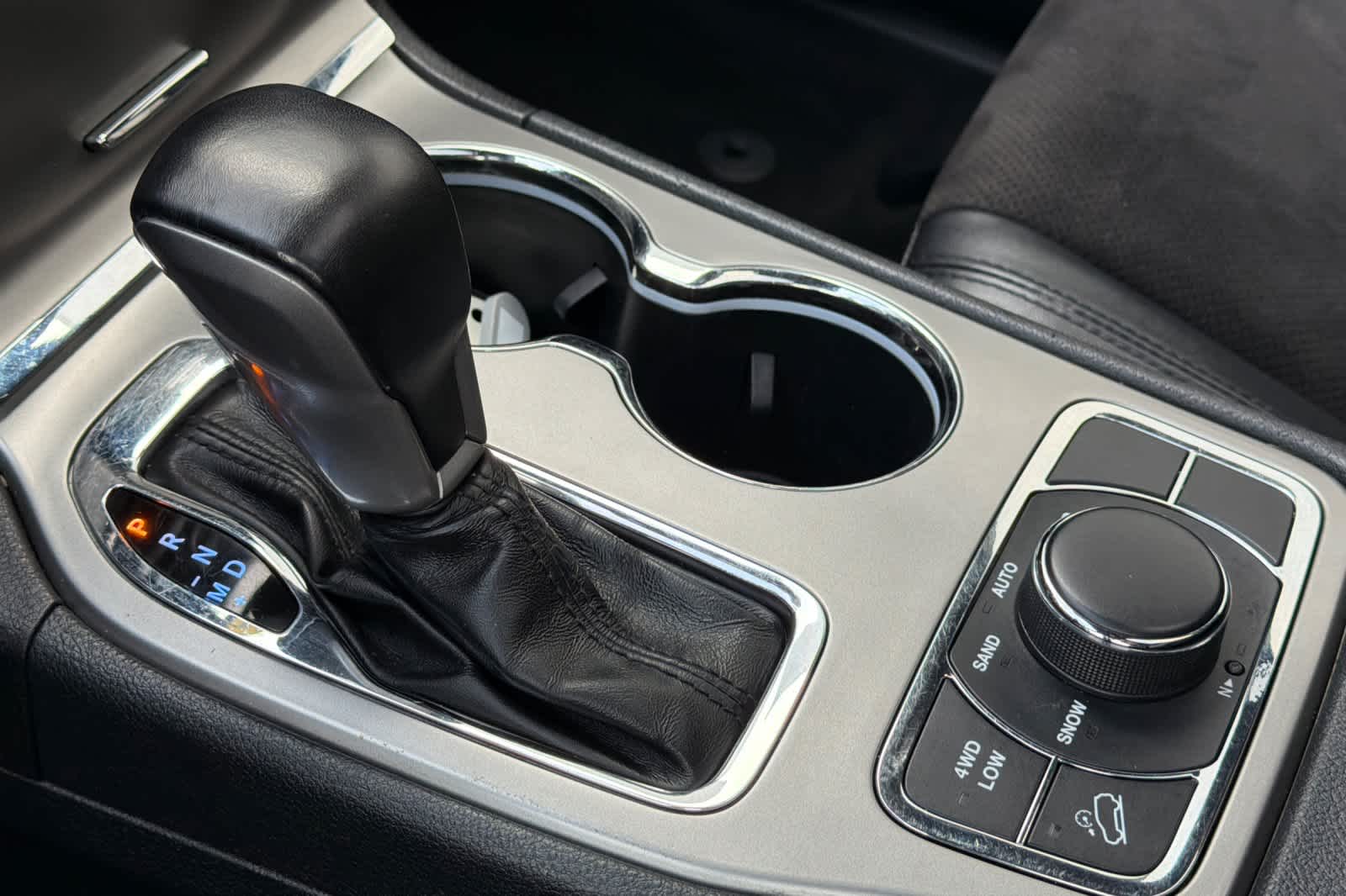 Thumbnail: 2020 Jeep Grand Cherokee - 22