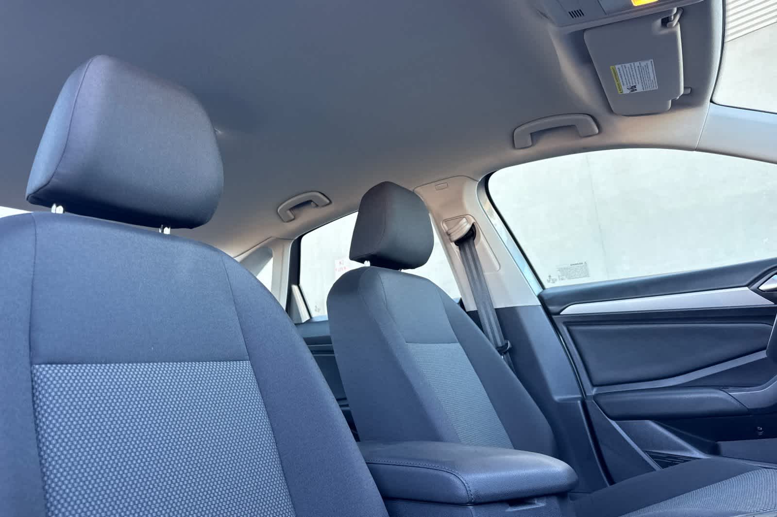 Thumbnail: 2020 Volkswagen Jetta - 16