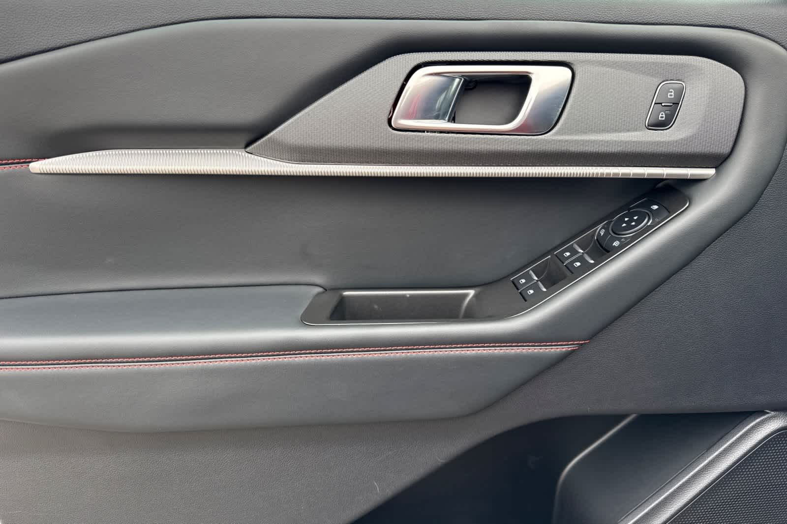 Thumbnail: 2025 Ford Explorer - 12