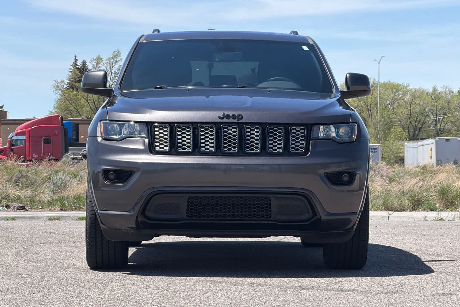 Thumbnail: 2018 Jeep Grand Cherokee - 10