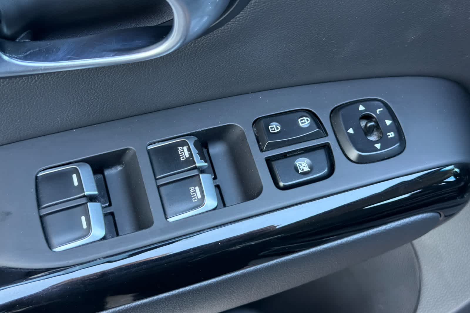 Thumbnail: 2018 Kia Soul - 13