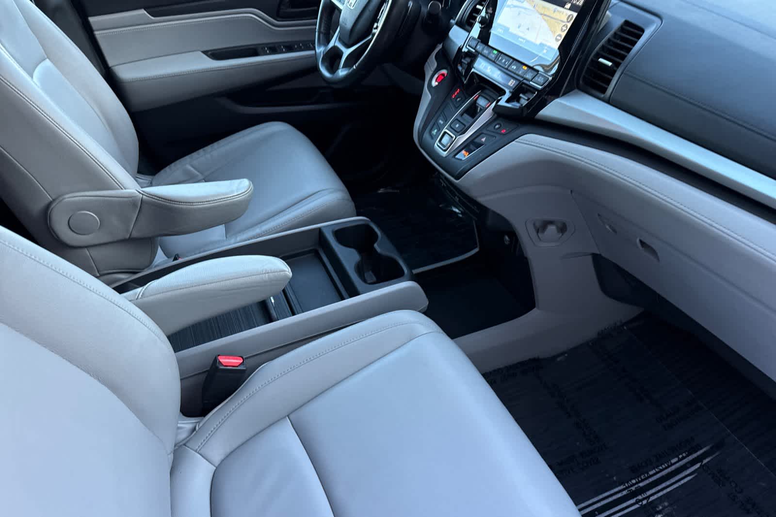 Thumbnail: 2019 Honda Odyssey - 17