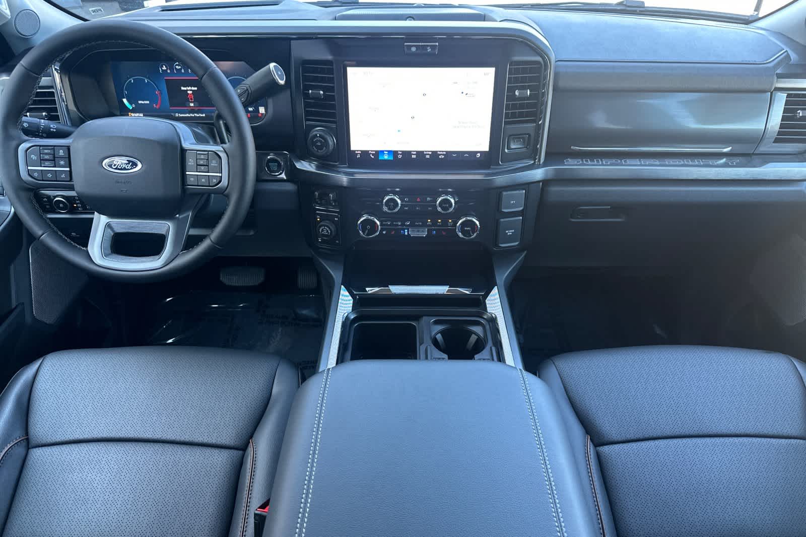 2025 Ford F-350 Lariat photo 3