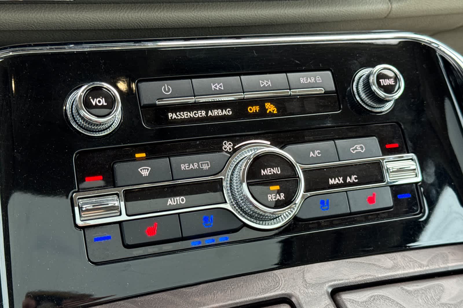 Thumbnail: 2020 Lincoln Navigator - 22