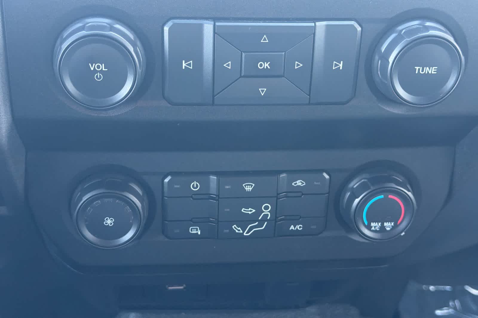 Thumbnail: 2020 Ford F-250 - 19