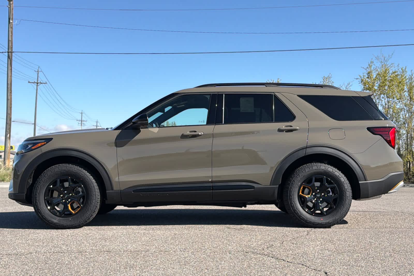 Thumbnail: 2026 Ford Explorer - 5
