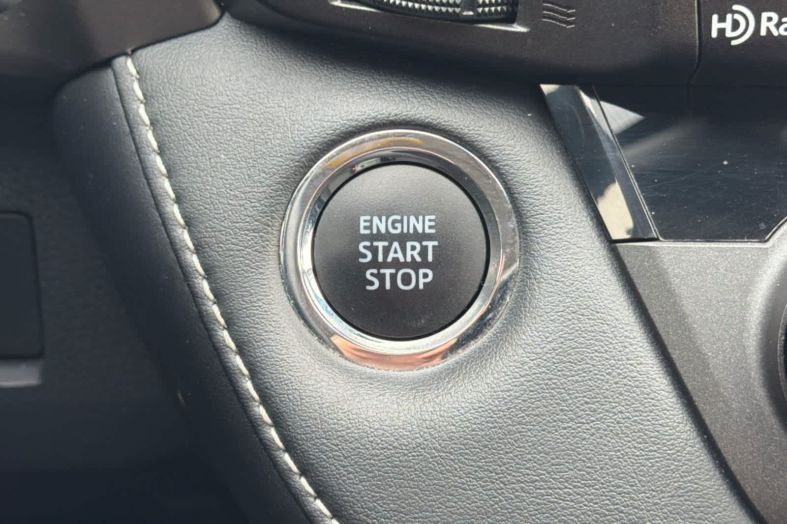 Thumbnail: 2018 Toyota RAV4 - 22