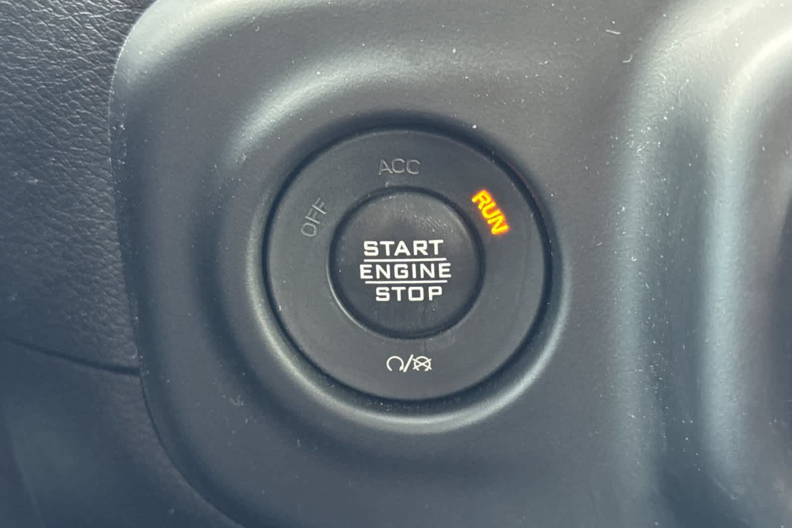 Thumbnail: 2021 Jeep Wrangler - 23