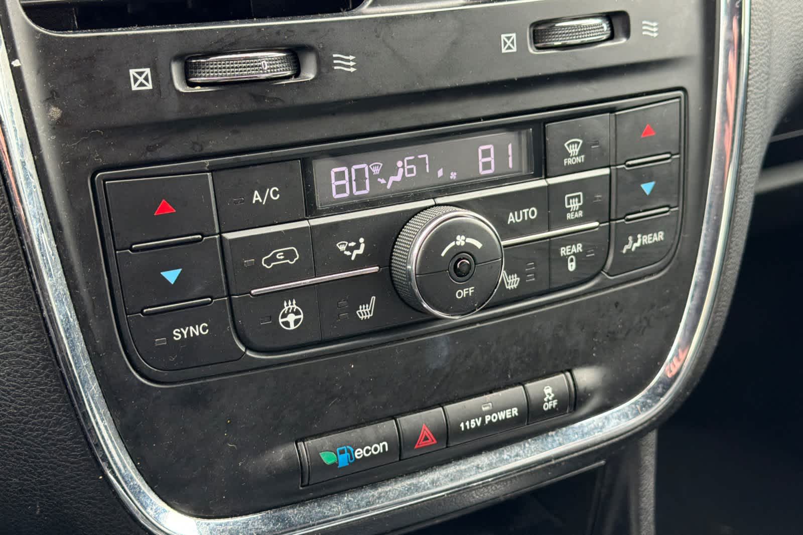 Thumbnail: 2015 Dodge Grand Caravan - 22