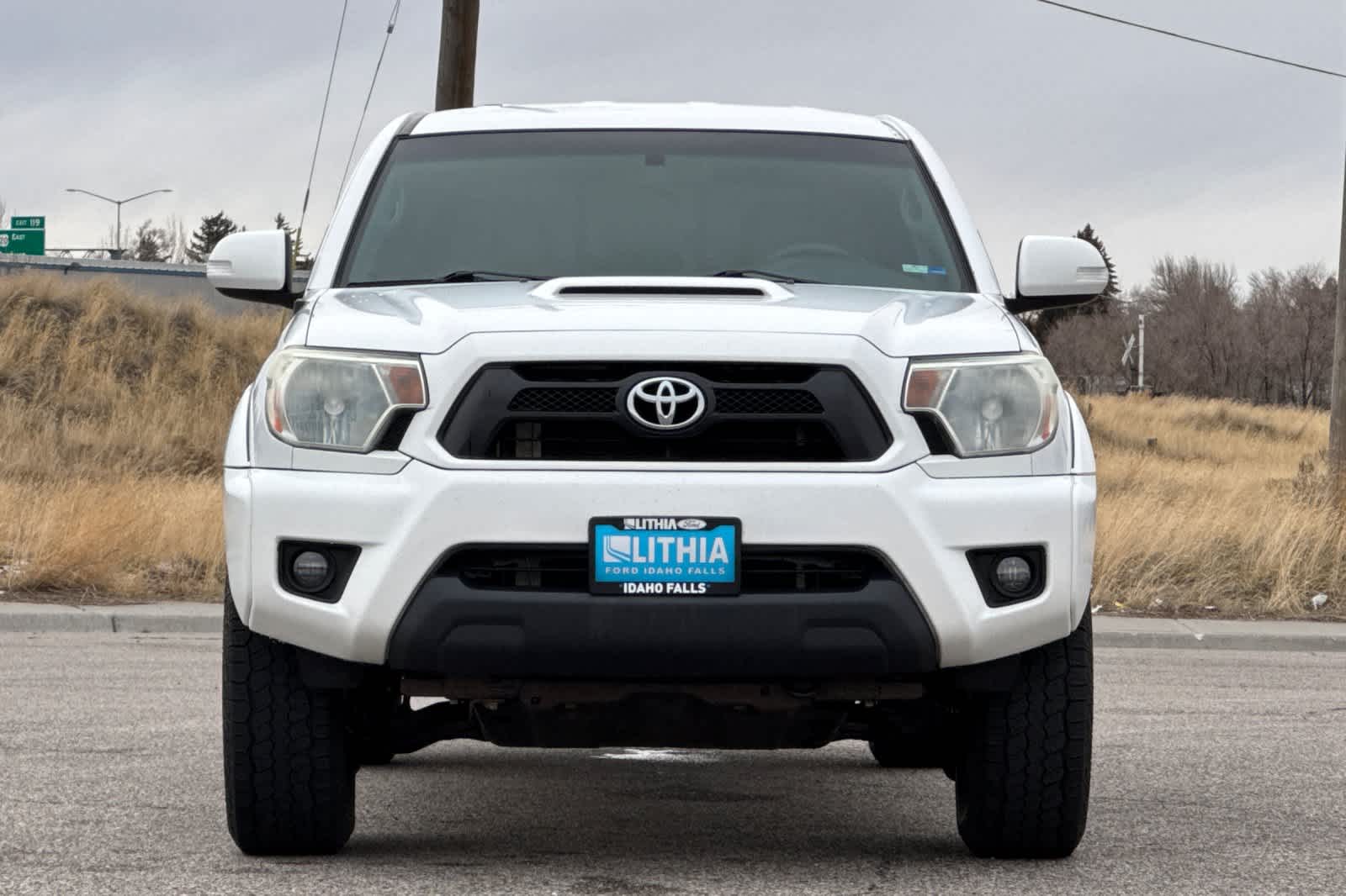 Thumbnail: 2015 Toyota Tacoma - 10