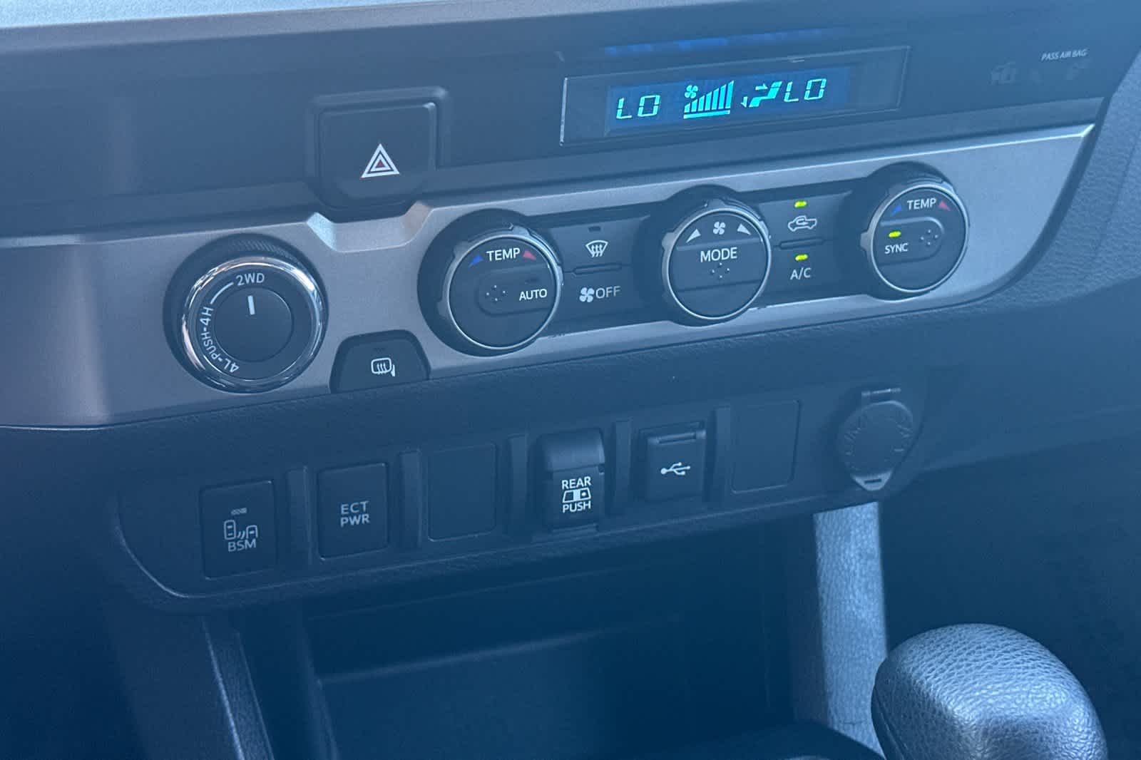 Thumbnail: 2021 Toyota Tacoma - 19