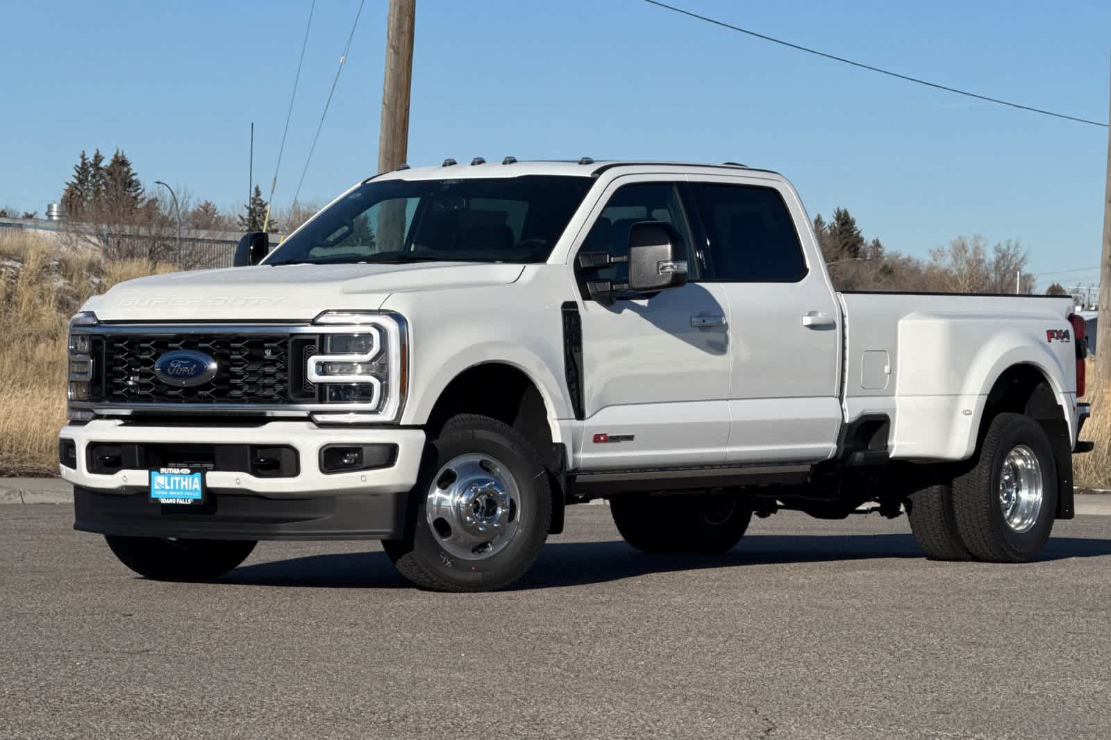 2026 Ford F-350 Super Duty Platinum's photo
