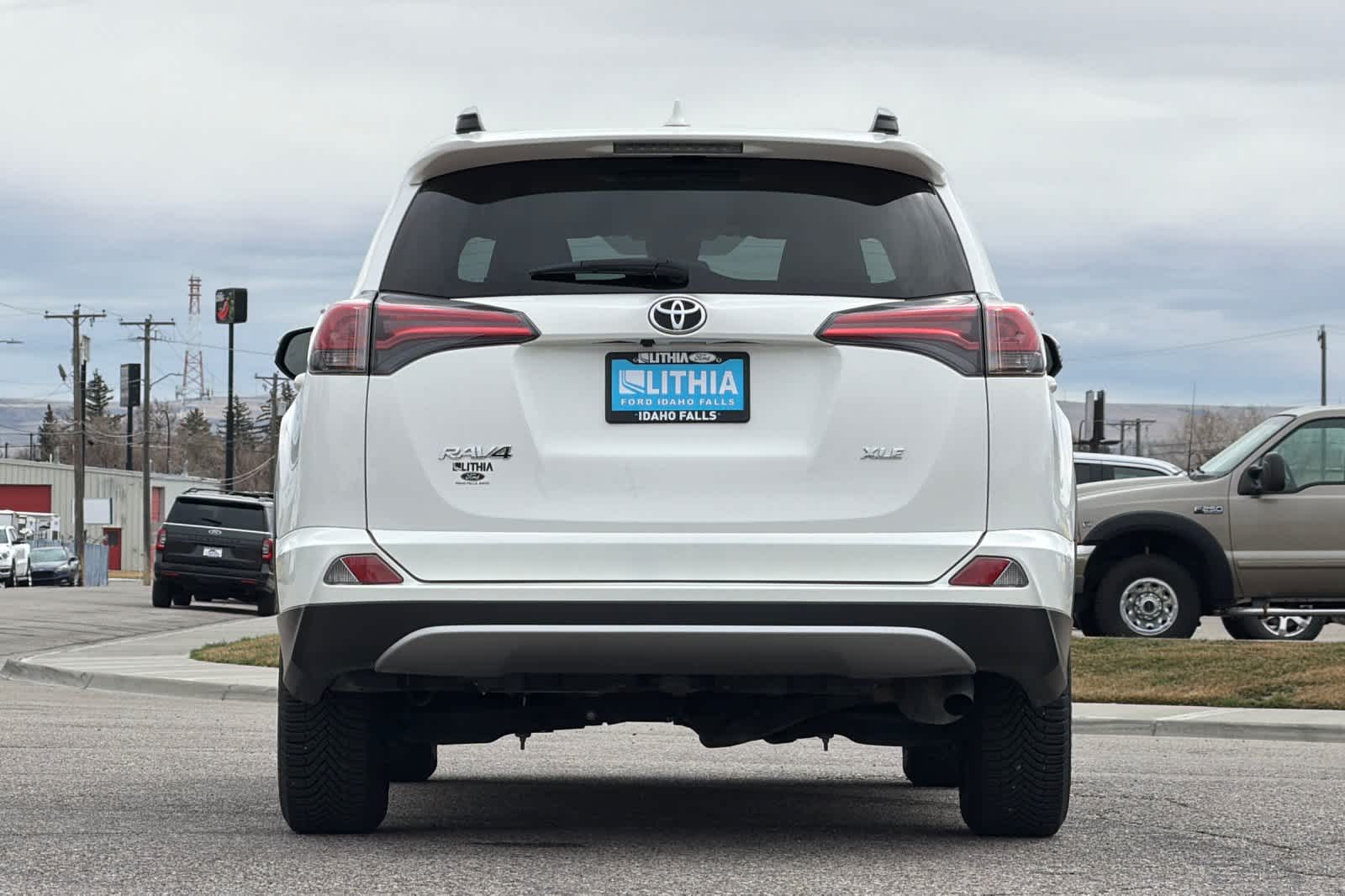 Thumbnail: 2018 Toyota RAV4 - 7