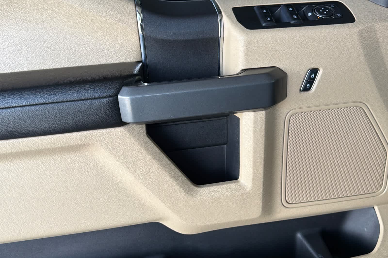 Thumbnail: 2017 Ford F-150 - 12