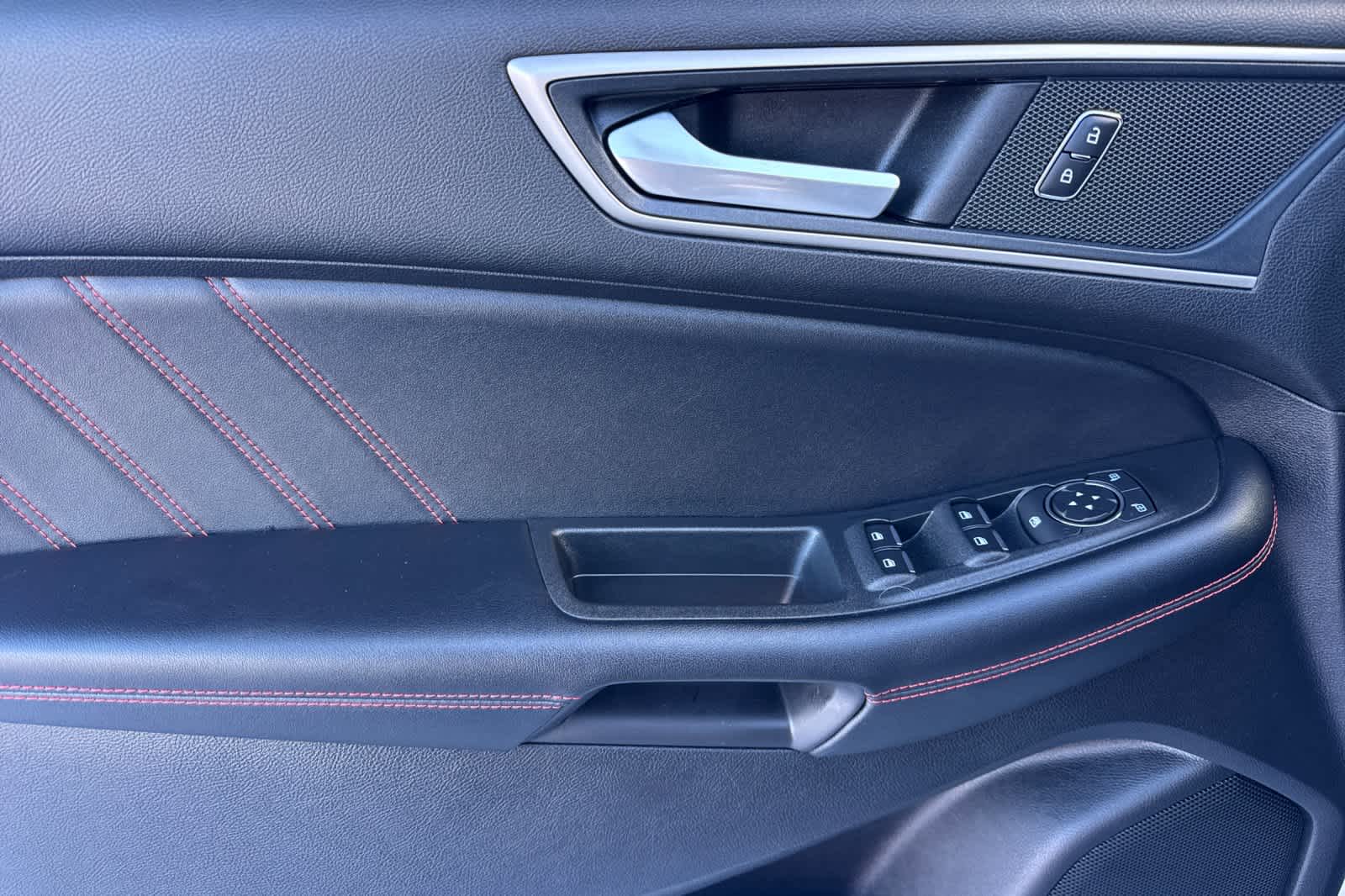 Thumbnail: 2021 Ford Edge - 12