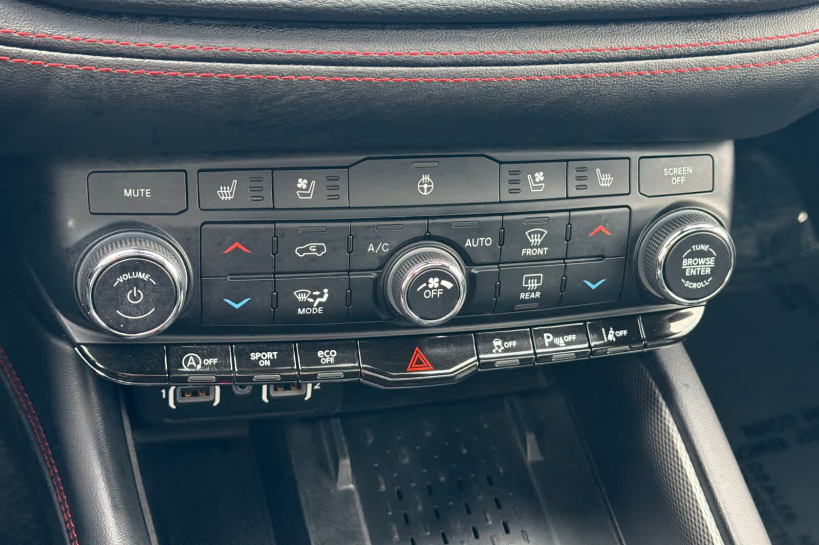 Thumbnail: 2025 Dodge Durango - 22