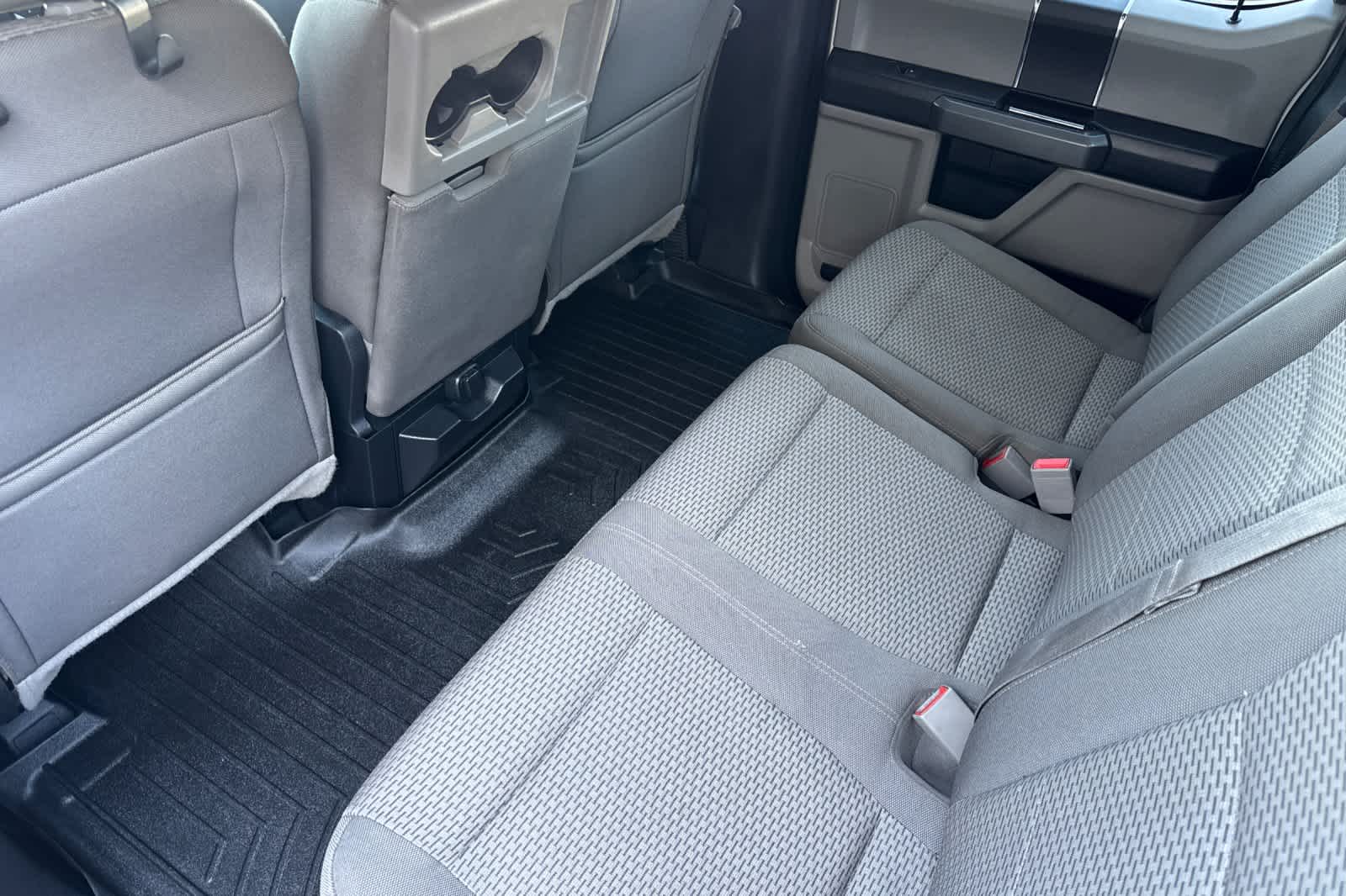 2018 Ford F-350 XLT photo 4